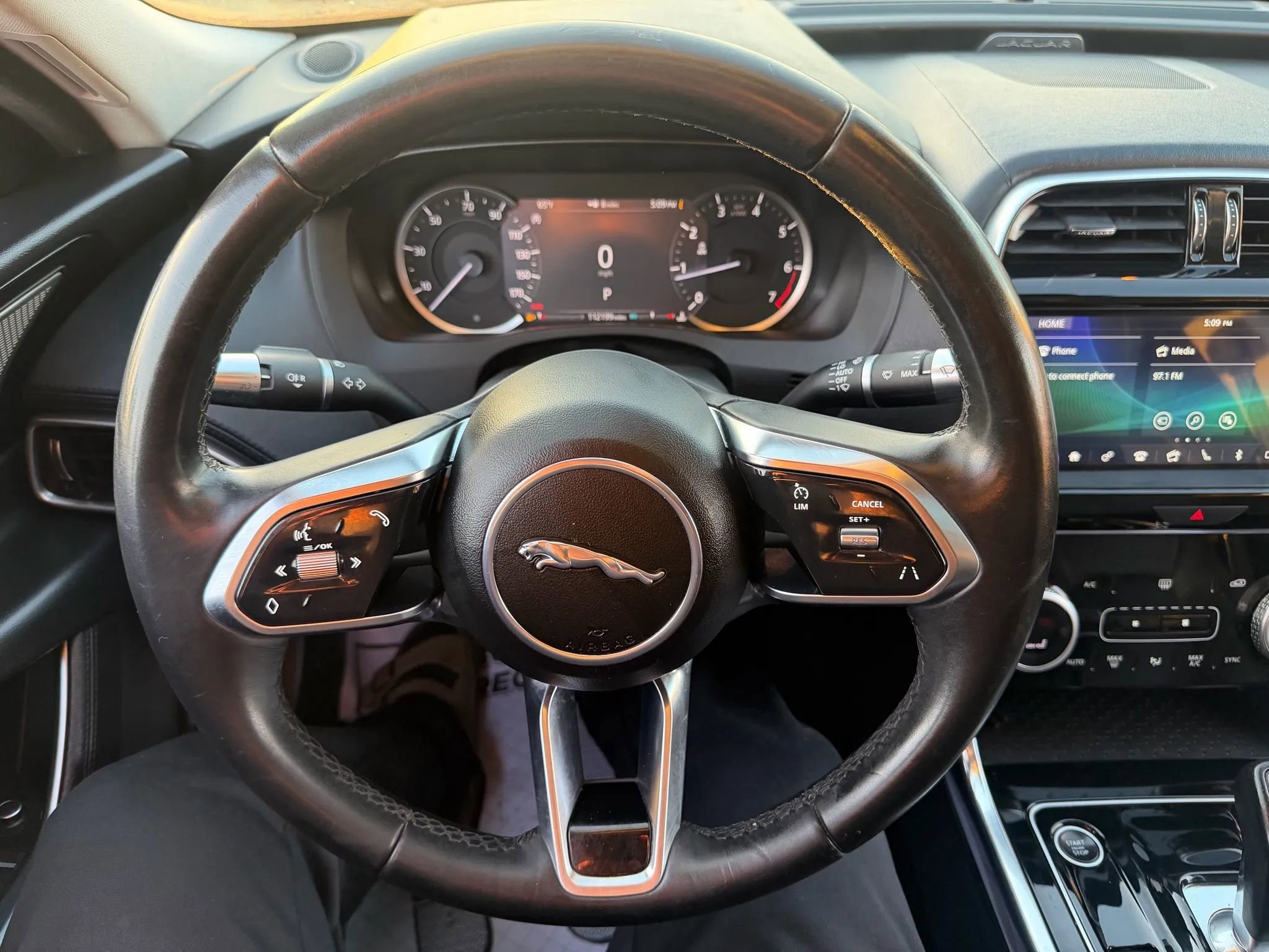 Used 2020 Jaguar XE S RWD image 12