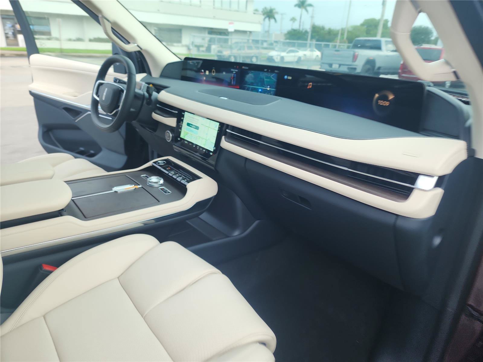 New 2027 Lincoln Navigator Reserve AWD/4WD image 28