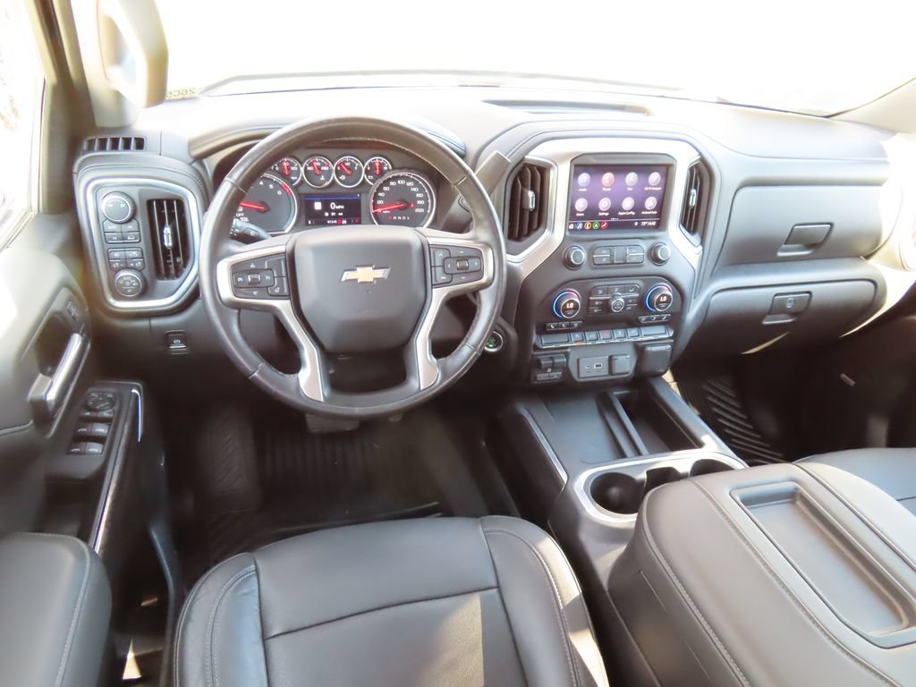 Used 2019 Chevrolet Silverado 1500 LTZ w/ LTZ Convenience Package AWD/4WD image 4