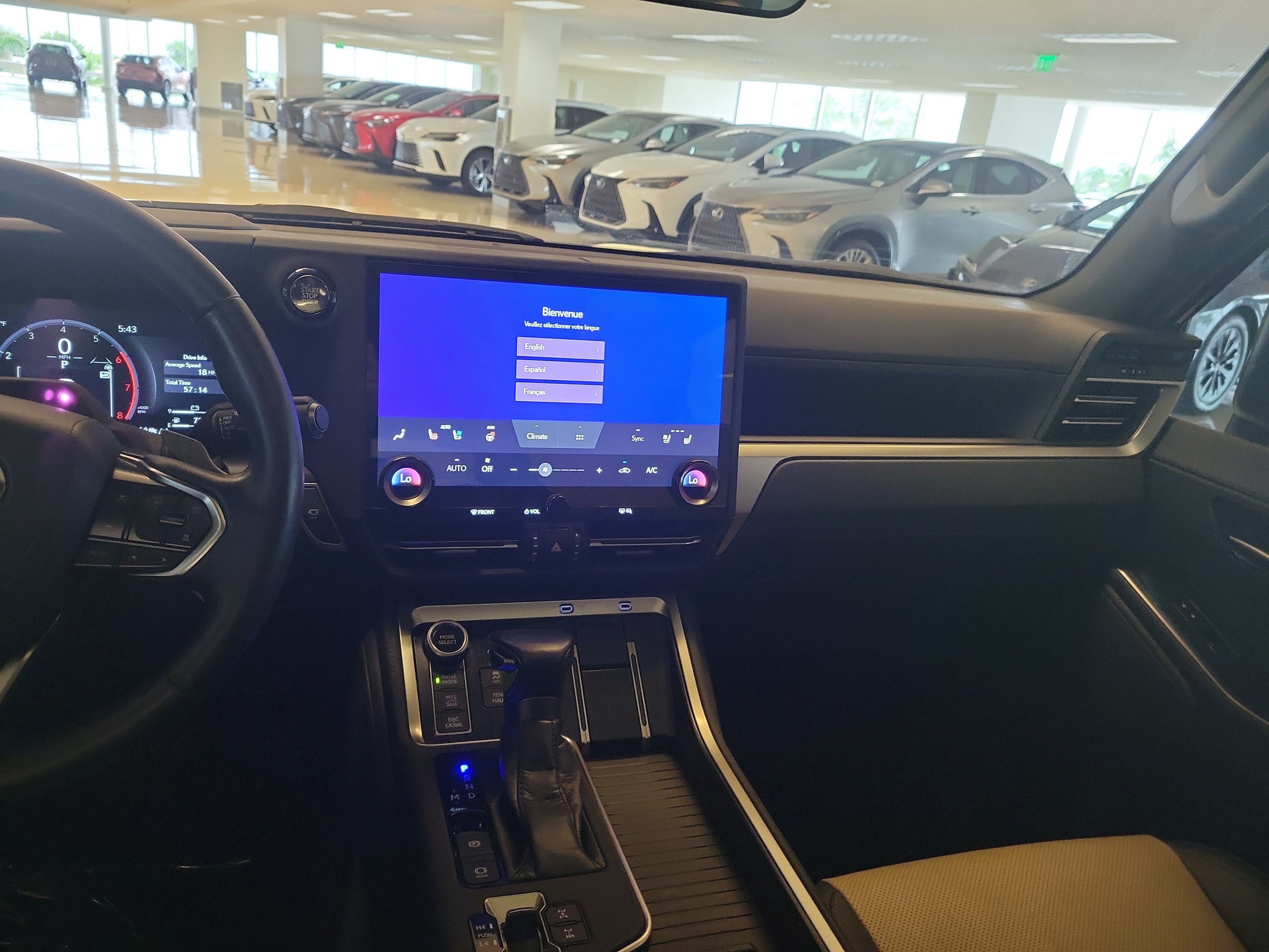 Used 2024 Lexus GX 550 AWD/4WD image 19