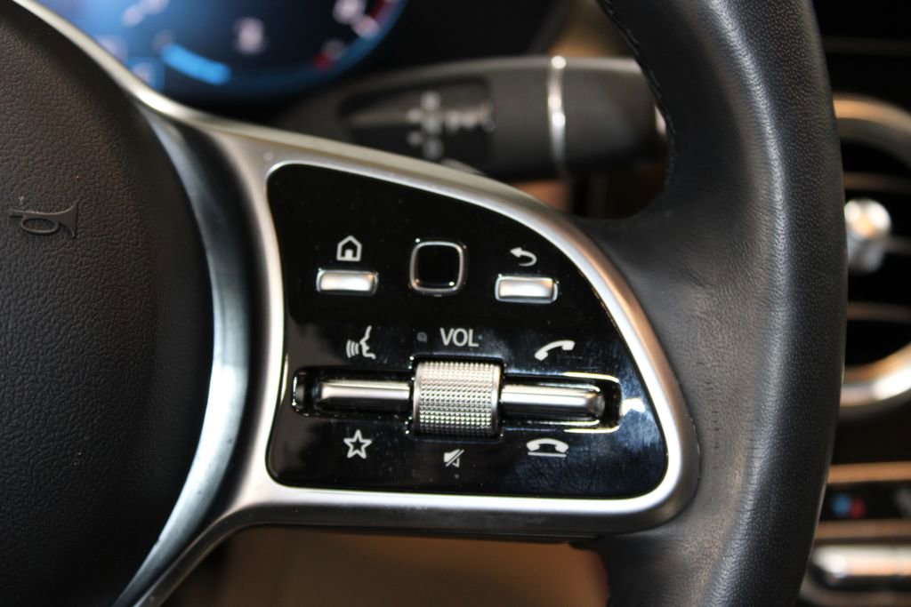 Used 2022 Mercedes-Benz GLC 300 4MATIC image 29