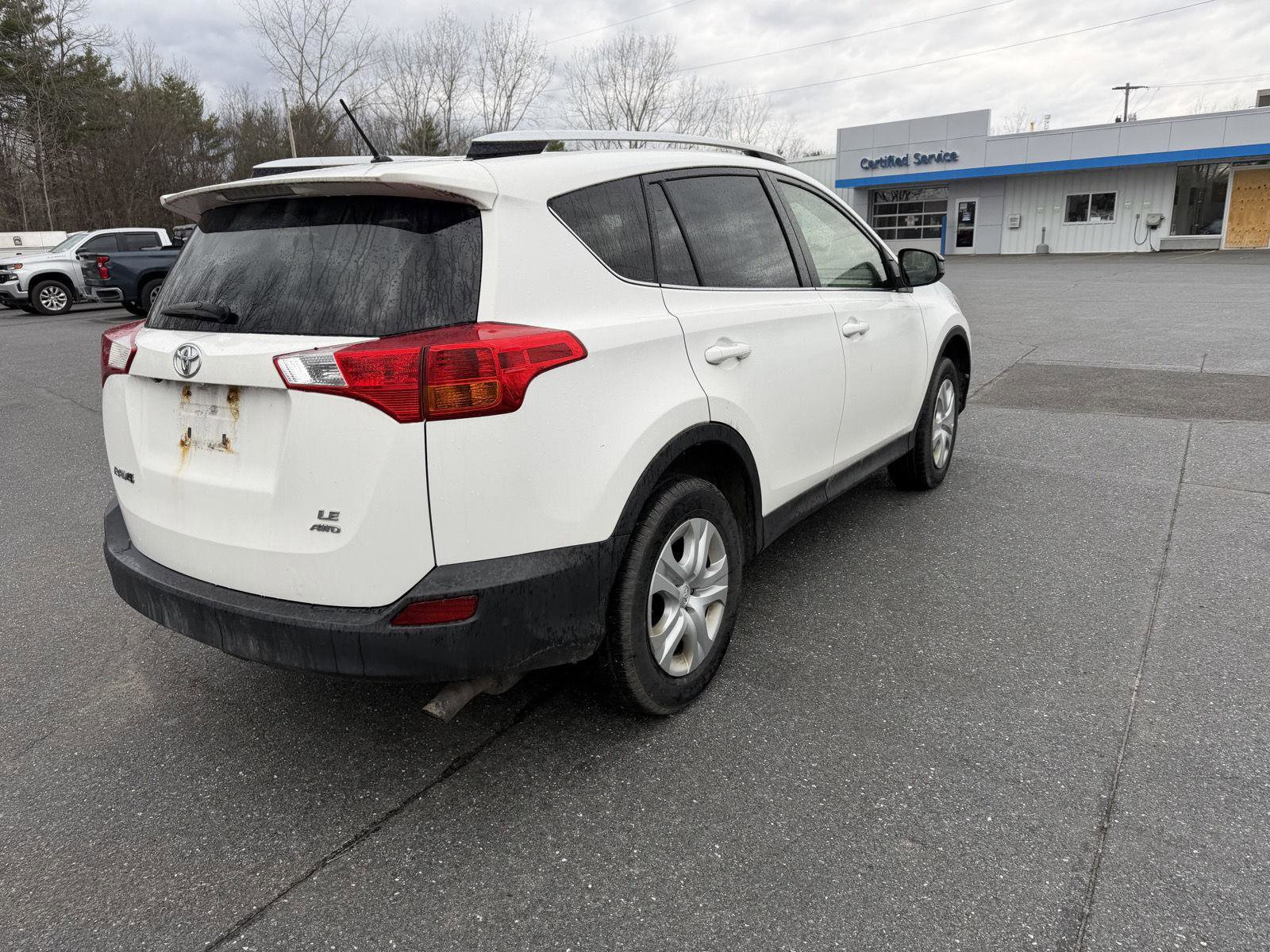 Used 2013 Toyota RAV4 LE image 8