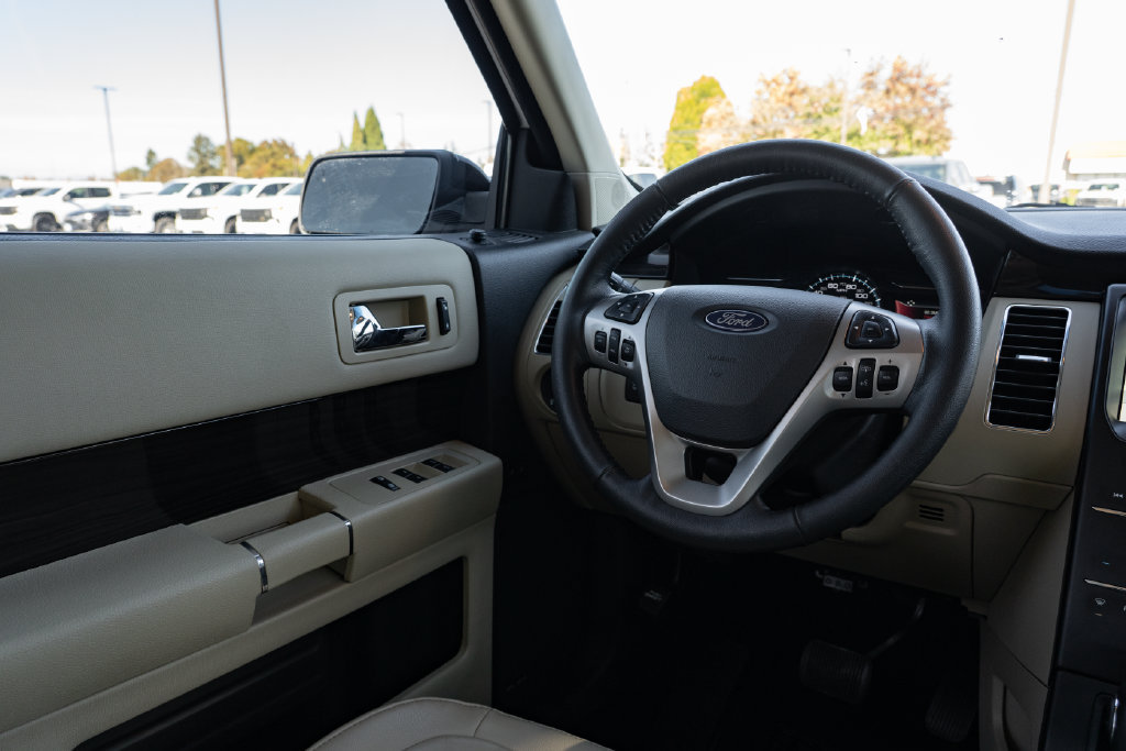 Used 2018 Ford Flex SEL w/ Equipment Group 202A AWD/4WD image 12