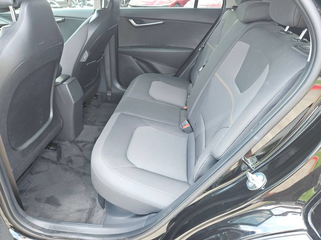 Used 2025 Kia Niro LX FWD image 27