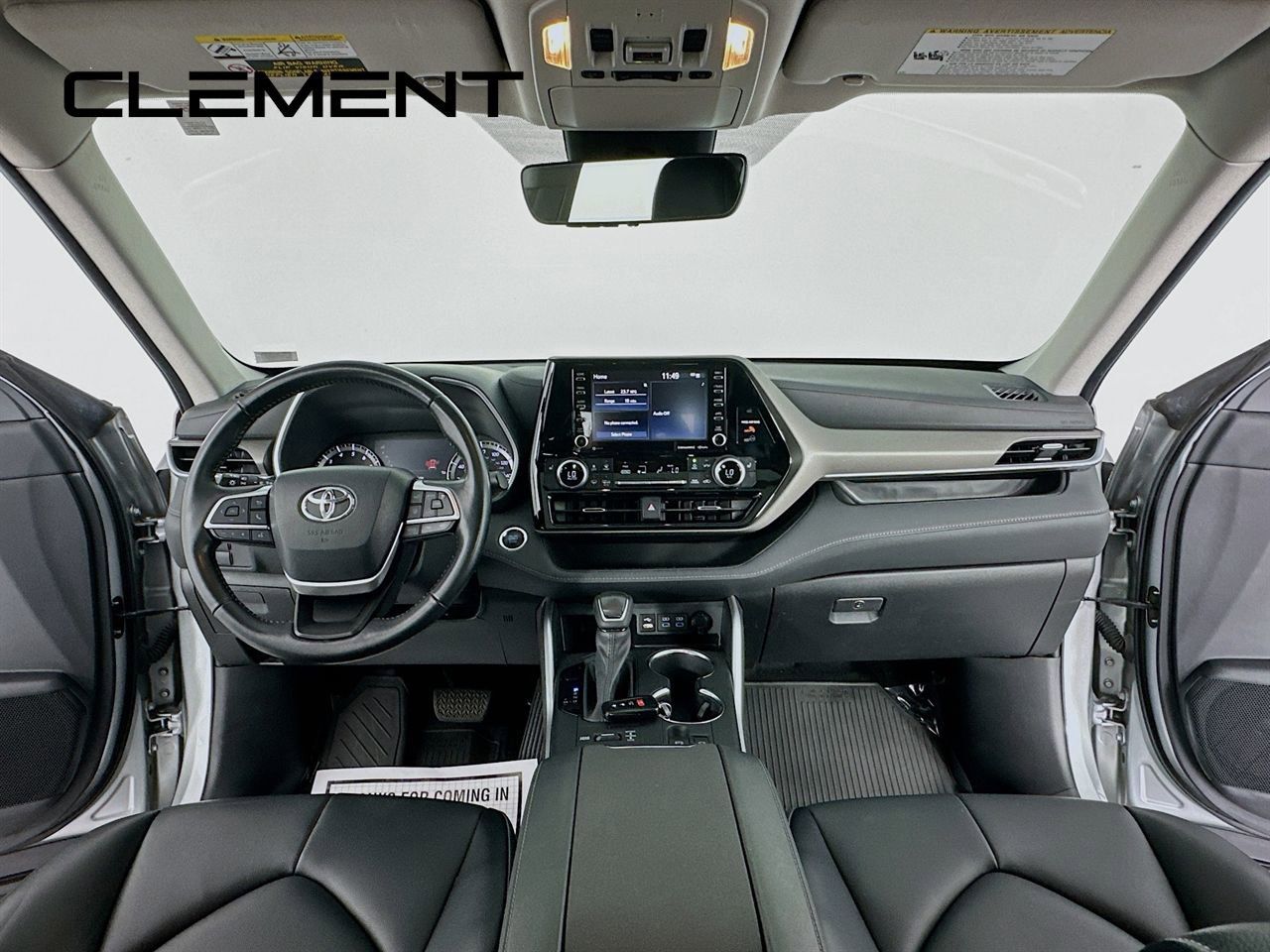 Used 2022 Toyota Highlander XLE AWD/4WD image 12