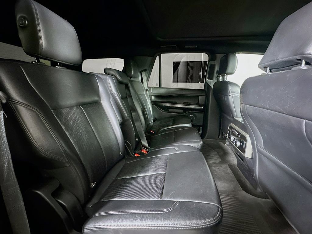 Used 2020 Ford Expedition XLT w/ Equipment Group 202A RWD image 11
