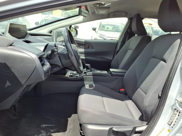 Certified 2025 Toyota Prius LE FWD image 14
