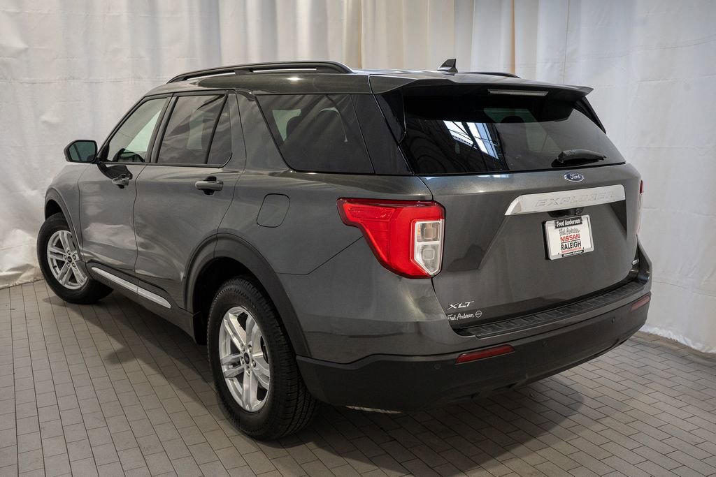 Used 2020 Ford Explorer XLT w/ Comfort Package image 3