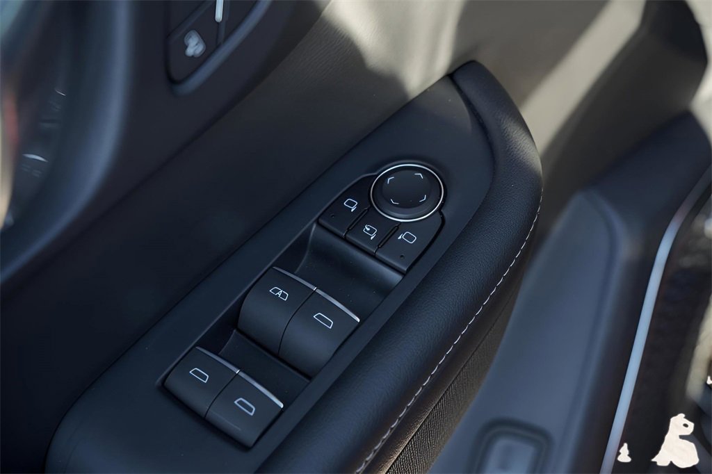 Used 2025 Buick Enclave Sport Touring w/ Power Package image 22