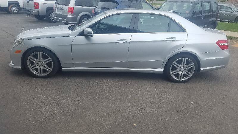 Used 2010 Mercedes-Benz E 350 4MATIC Sedan image 5