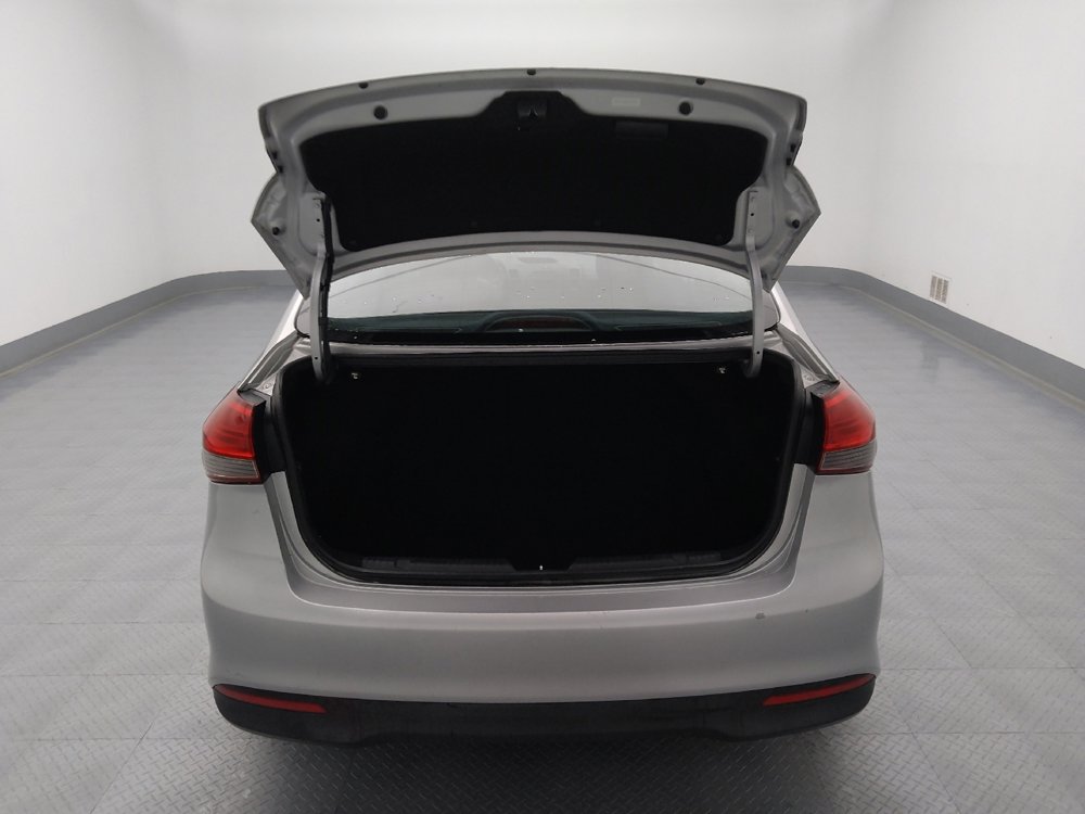 Used 2017 Kia Forte LX image 29