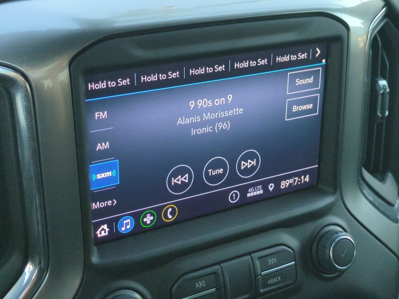 Used 2022 Chevrolet Silverado 1500 RST w/ Z71 Off-Road Package AWD/4WD image 13
