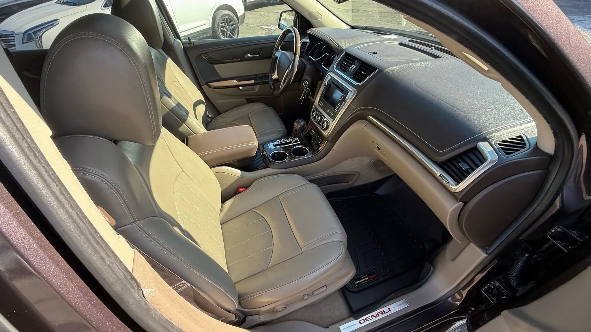 Used 2015 GMC Acadia Denali image 32