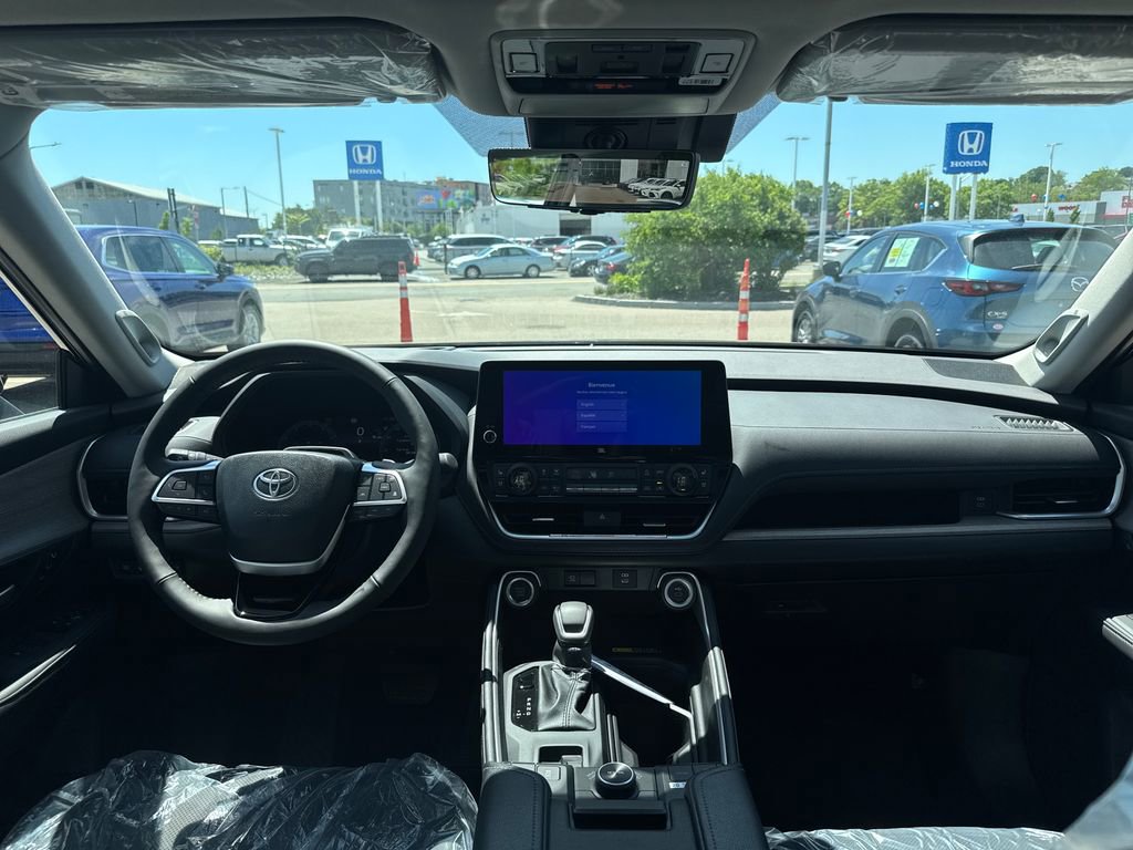 New 2026 Toyota Grand Highlander AWD image 10