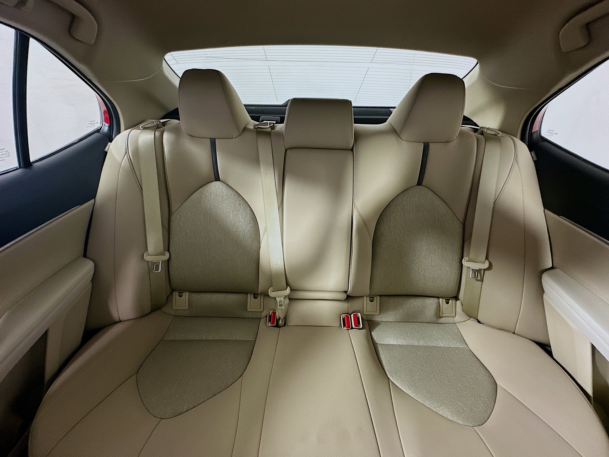 Used 2024 Toyota Camry LE FWD image 29
