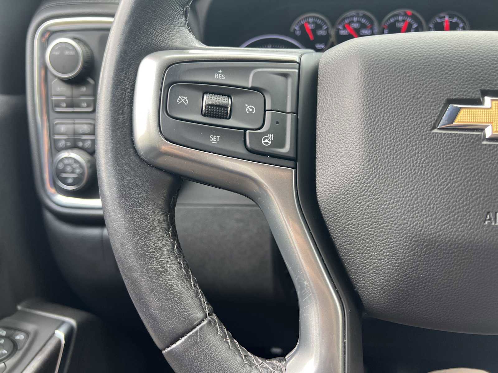 Used 2022 Chevrolet Silverado 2500 LTZ w/ LTZ Plus Package image 12