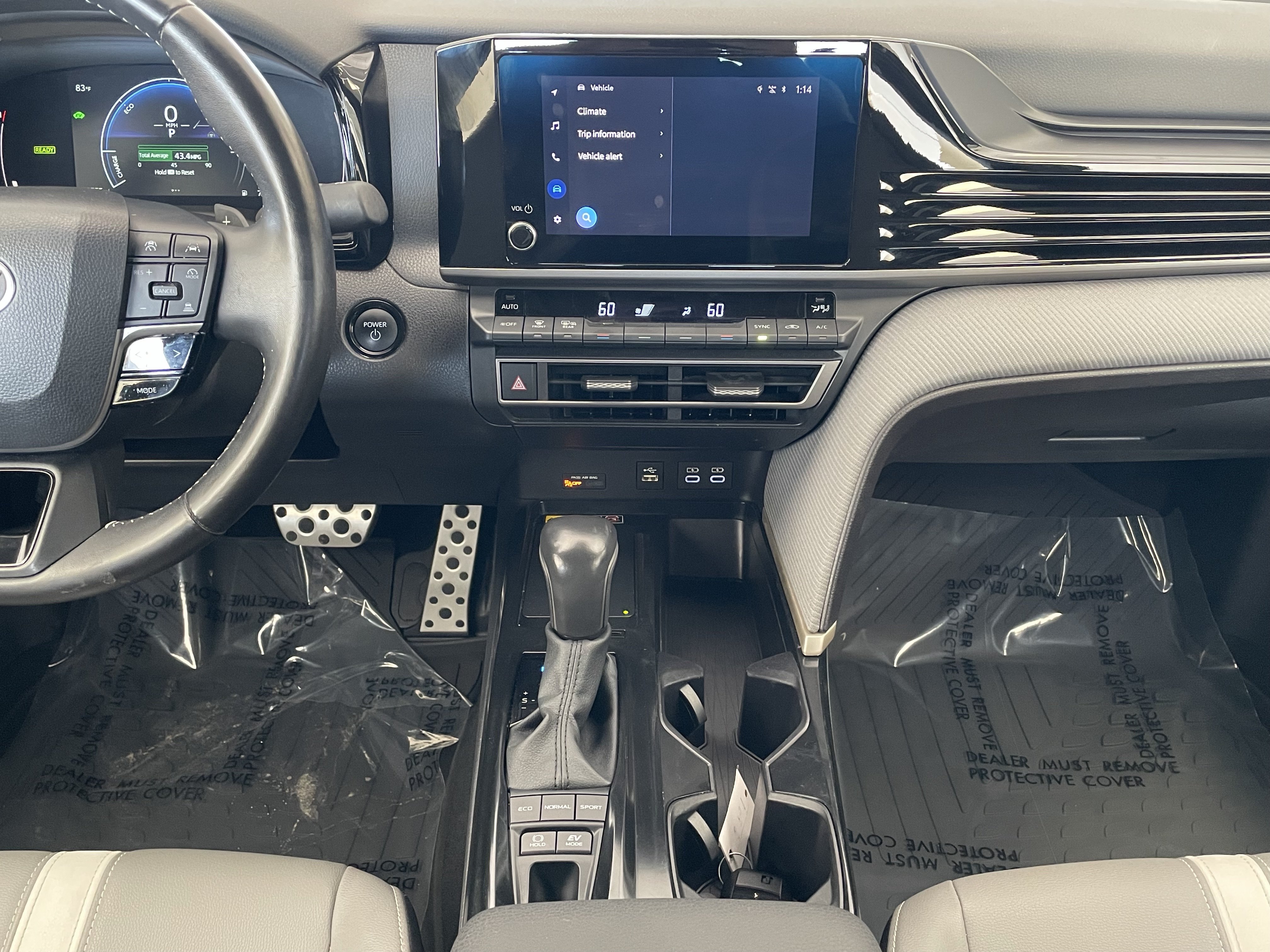 Used 2025 Toyota Camry SE FWD image 25