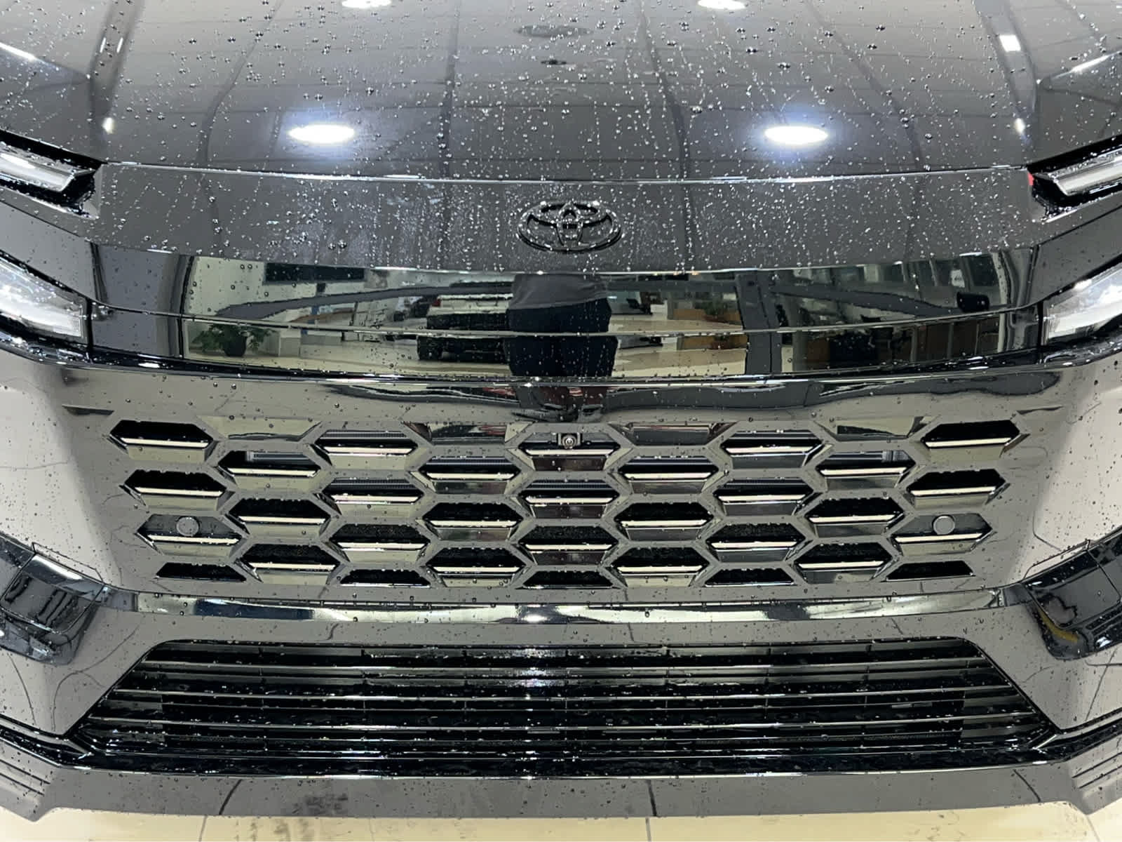 New 2026 Toyota RAV4 XSE AWD/4WD image 4