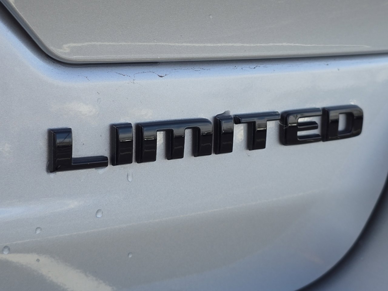 Used 2025 Jeep Grand Cherokee Limited w/ Black Appearance Package image 12