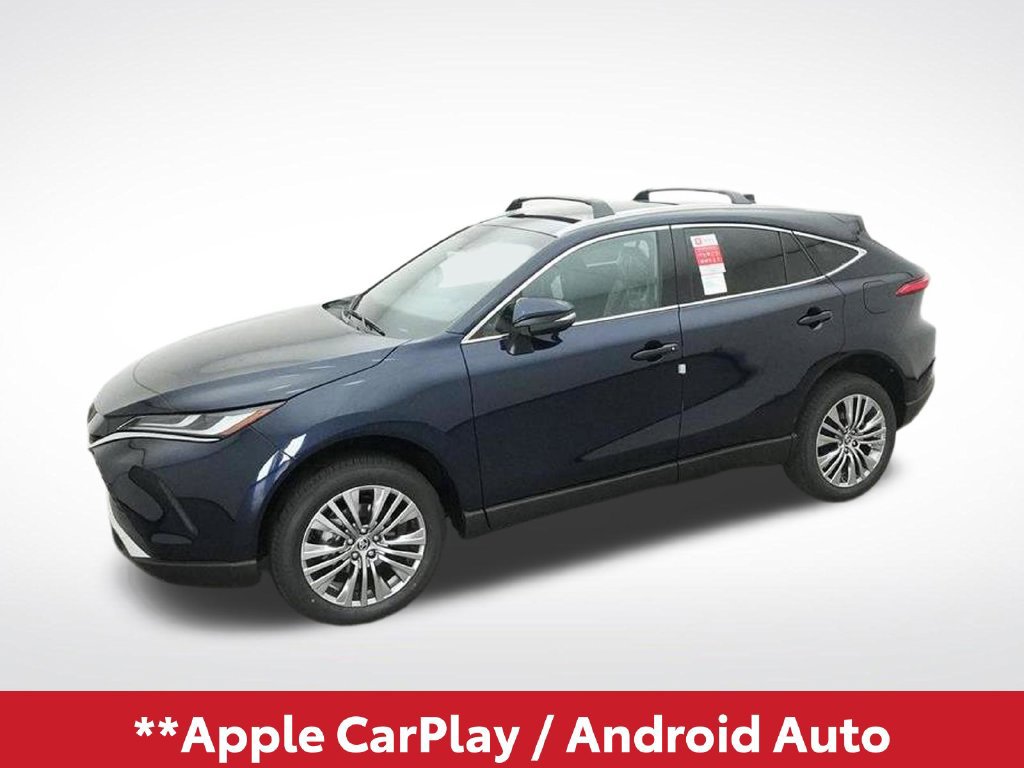 Used 2024 Toyota Venza XLE AWD/4WD image 3