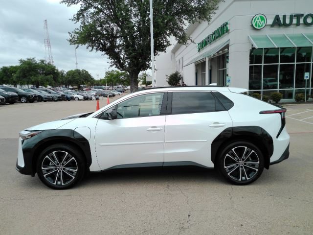 Used 2023 Toyota bZ4X Limited image 10