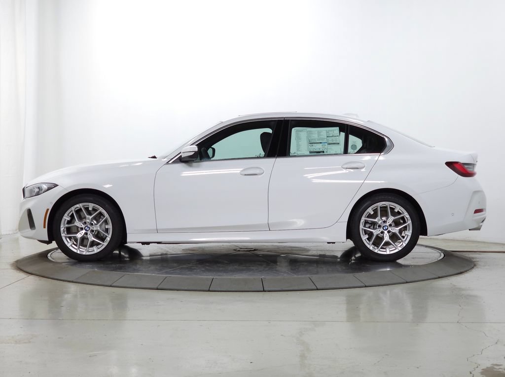 Used 2026 BMW 330i xDrive Sedan w/ Convenience Package AWD/4WD image 4