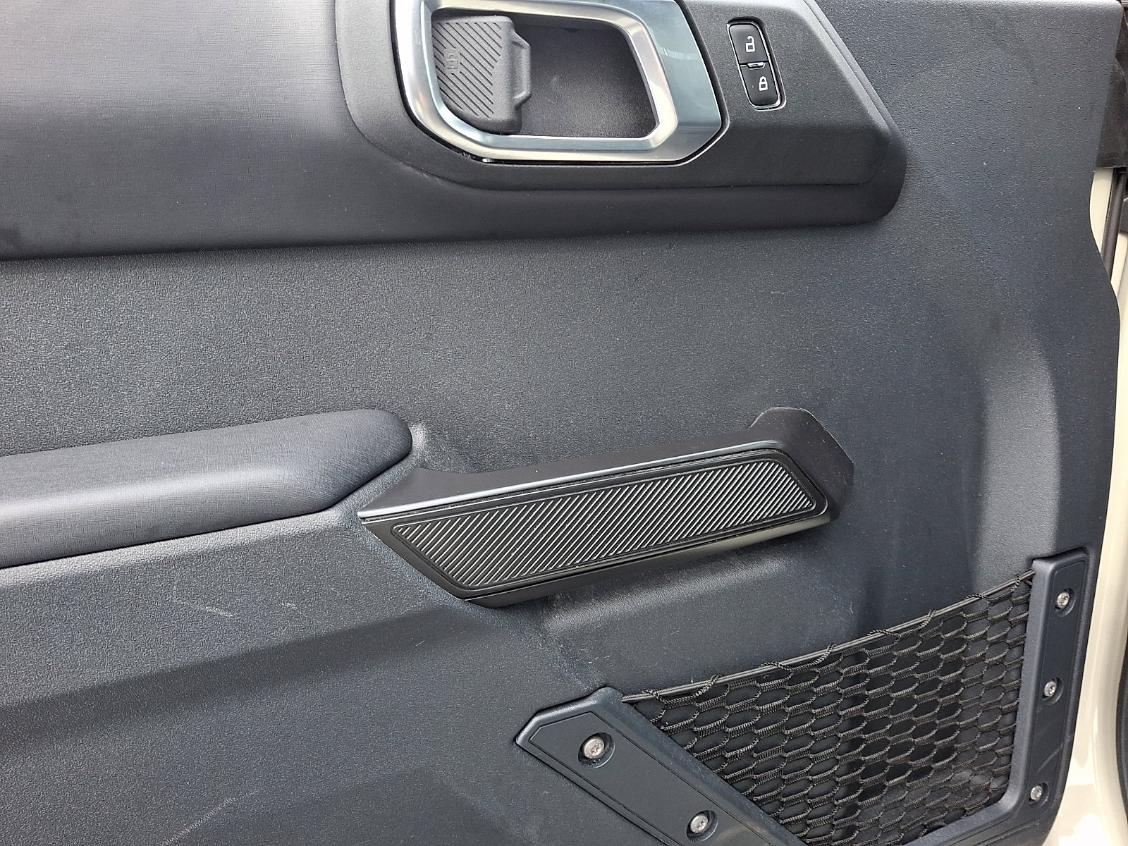 Used 2025 Ford Bronco Outer Banks image 13