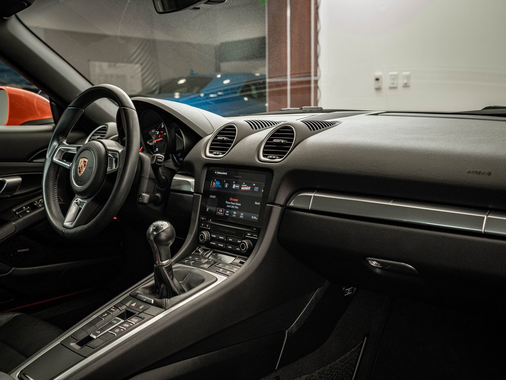 Used 2019 Porsche 718 Boxster image 39