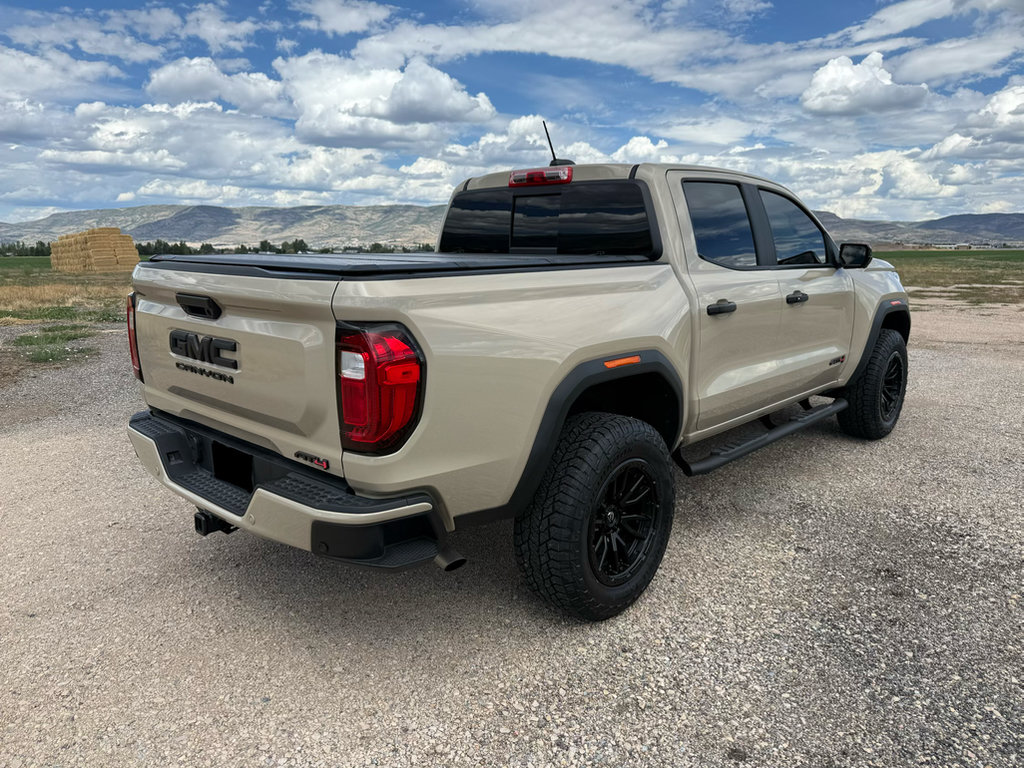 Used 2024 GMC Canyon AT4 w/ Technology Package AWD/4WD image 7