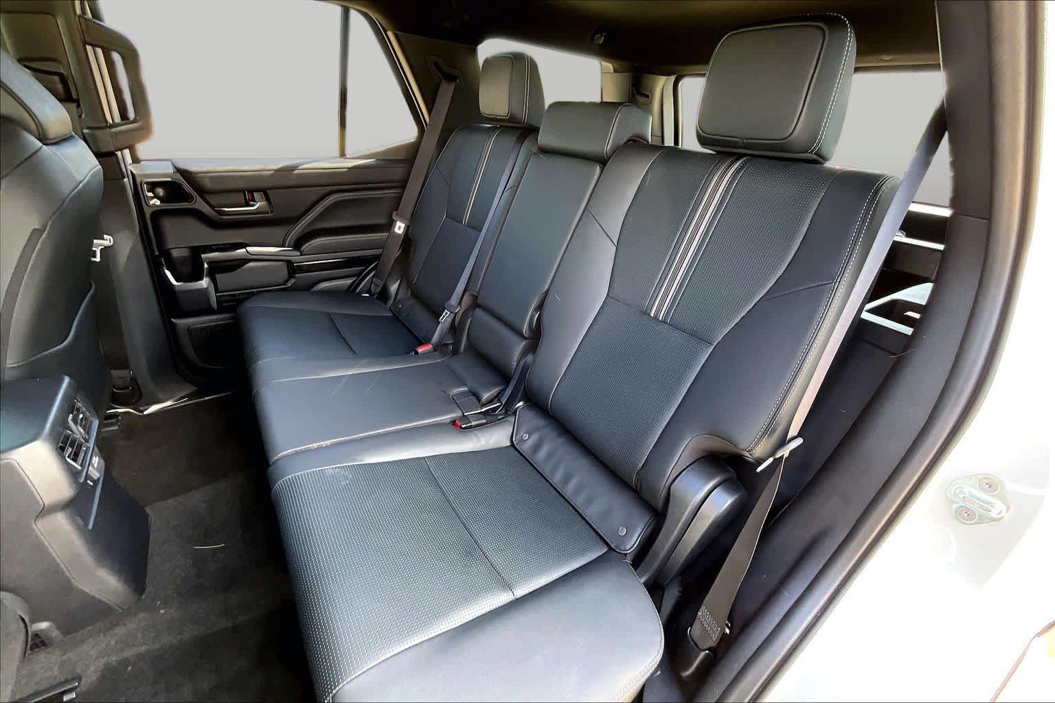Used 2026 Toyota 4Runner Limited AWD/4WD image 21