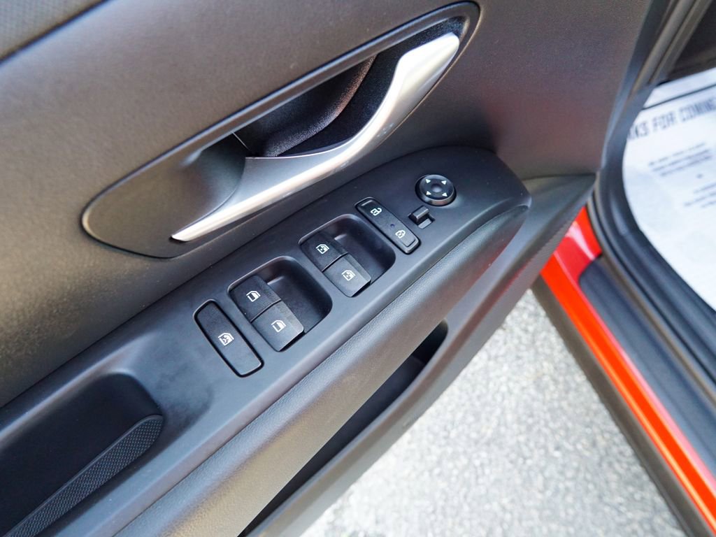 Used 2023 Hyundai Tucson SEL w/ Convenience Package image 17