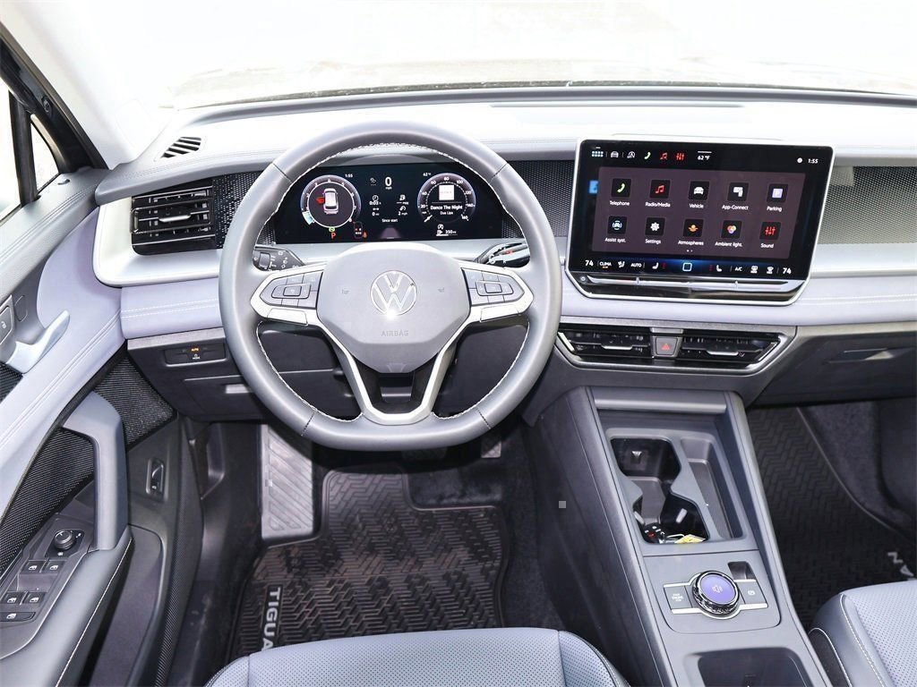 New 2026 Volkswagen Tiguan SE image 18