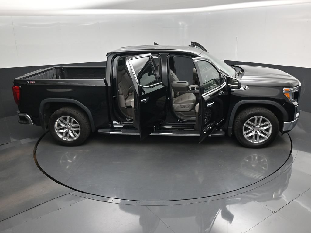 Used 2021 GMC Sierra 1500 SLT w/ SLT Premium Plus Package AWD/4WD image 18