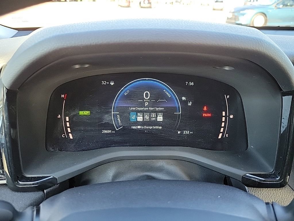 Used 2025 Toyota Camry LE image 28