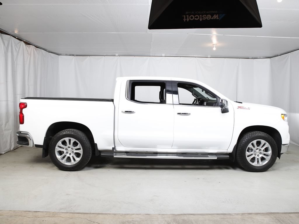Used 2024 Chevrolet Silverado 1500 LTZ AWD/4WD image 2