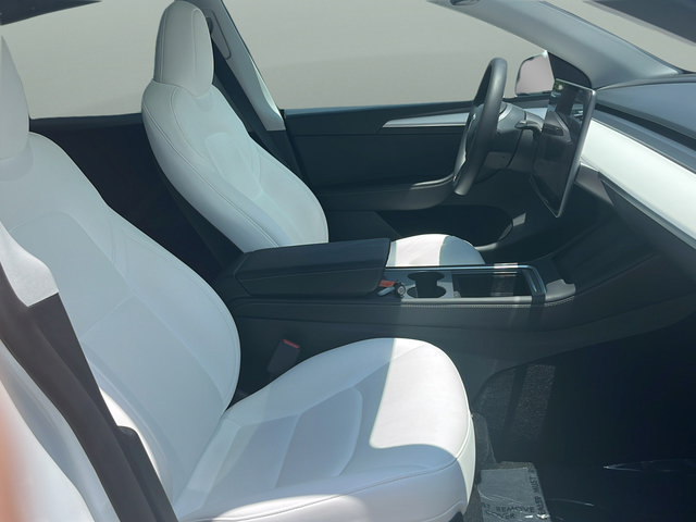 Used 2023 Tesla Model Y Long Range AWD/4WD image 17
