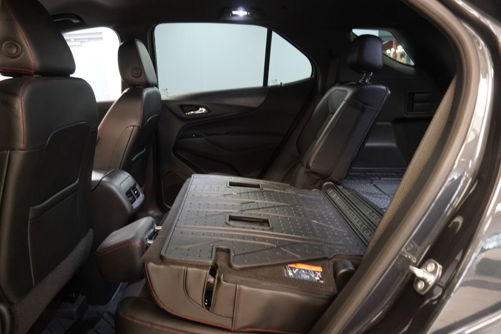 Used 2022 Chevrolet Equinox RS w/ LPO, Floor Liner Package AWD/4WD image 29