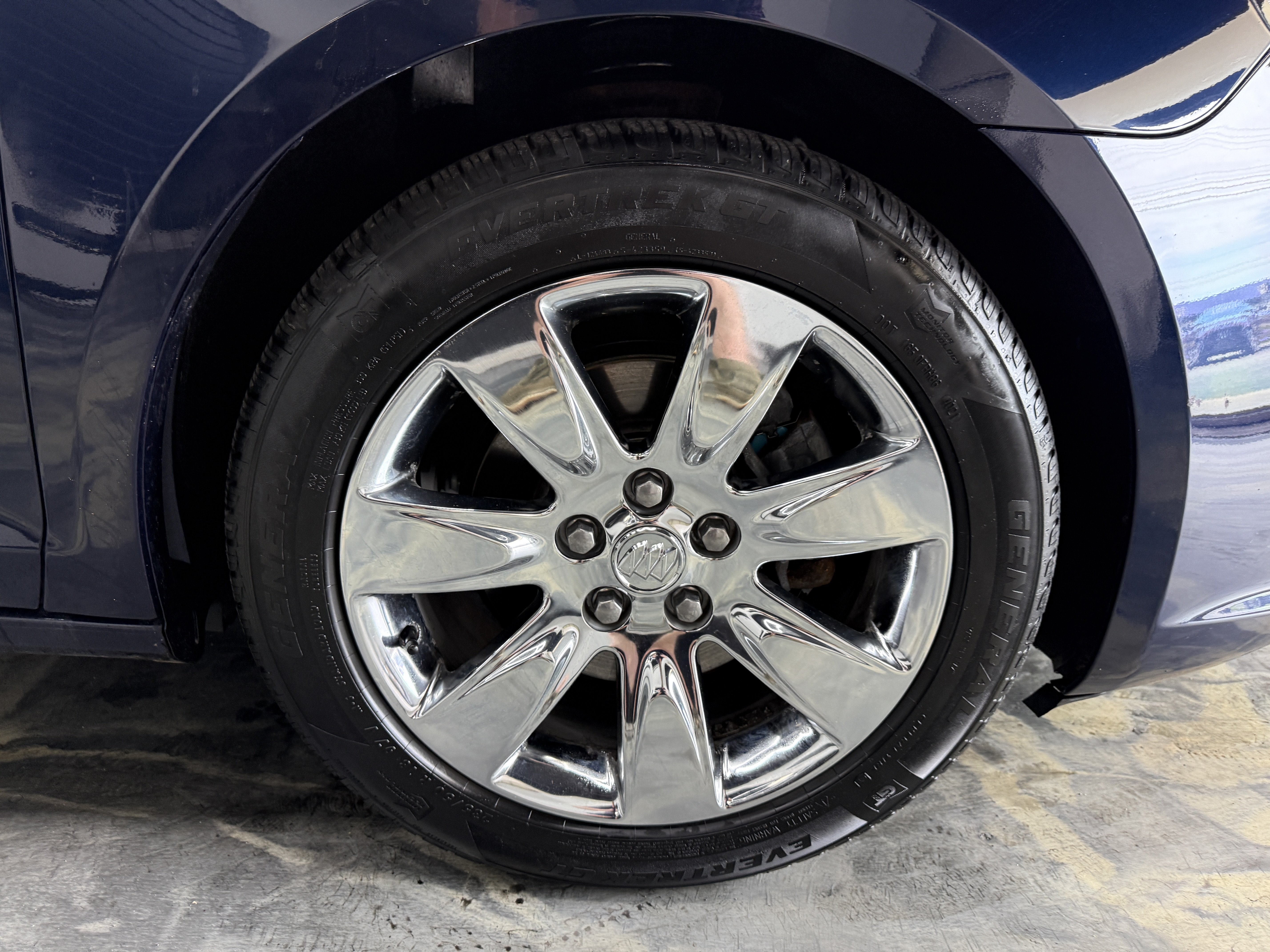 Used 2010 Buick LaCrosse CXL FWD image 27