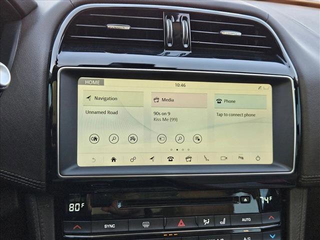 Used 2019 Jaguar F-PACE Prestige image 12