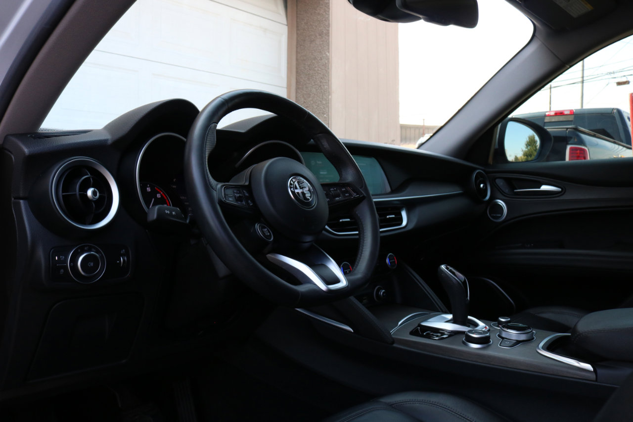 Used 2020 Alfa Romeo Stelvio Ti w/ Active Blind Spot Package image 23