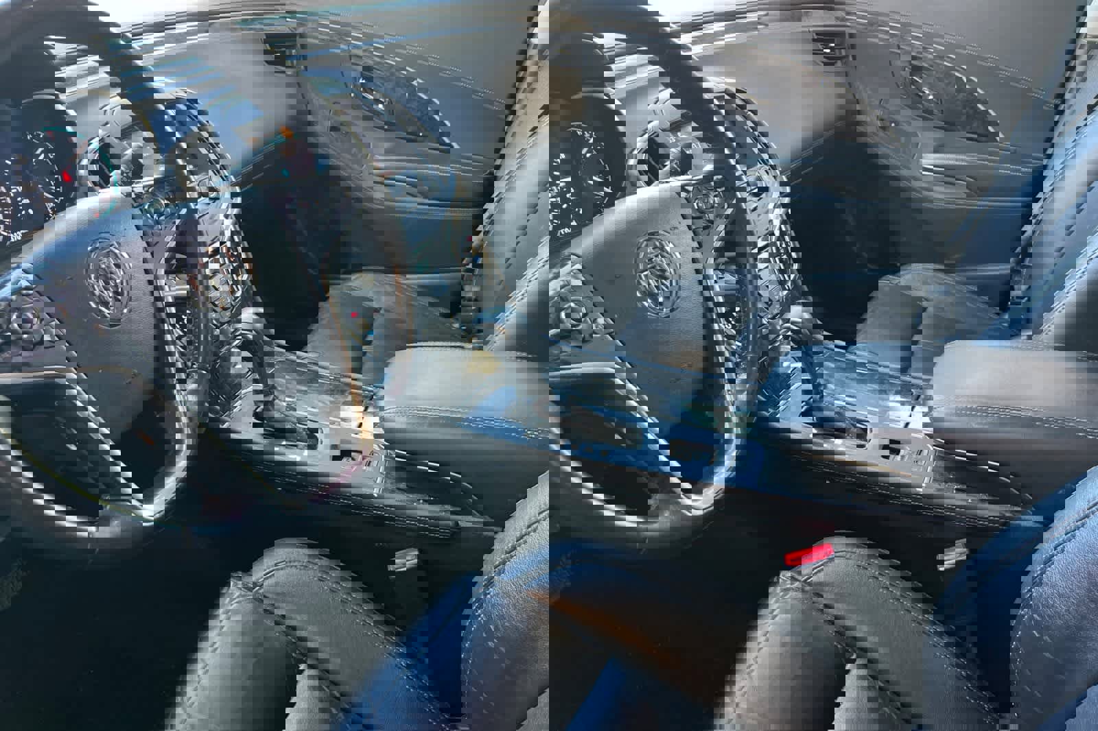 Used 2015 Buick LaCrosse Leather image 12