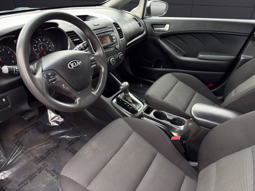 Used 2017 Kia Forte LX image 12