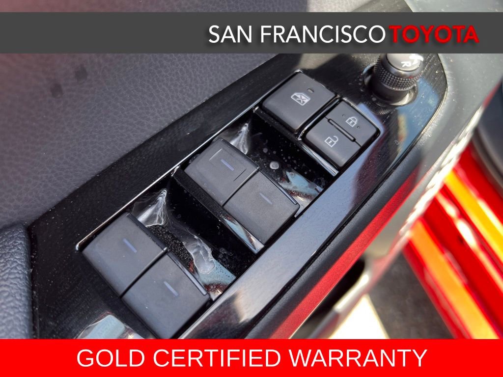 Certified 2020 Toyota Prius XLE w/ Premium Convenience Package FWD image 37