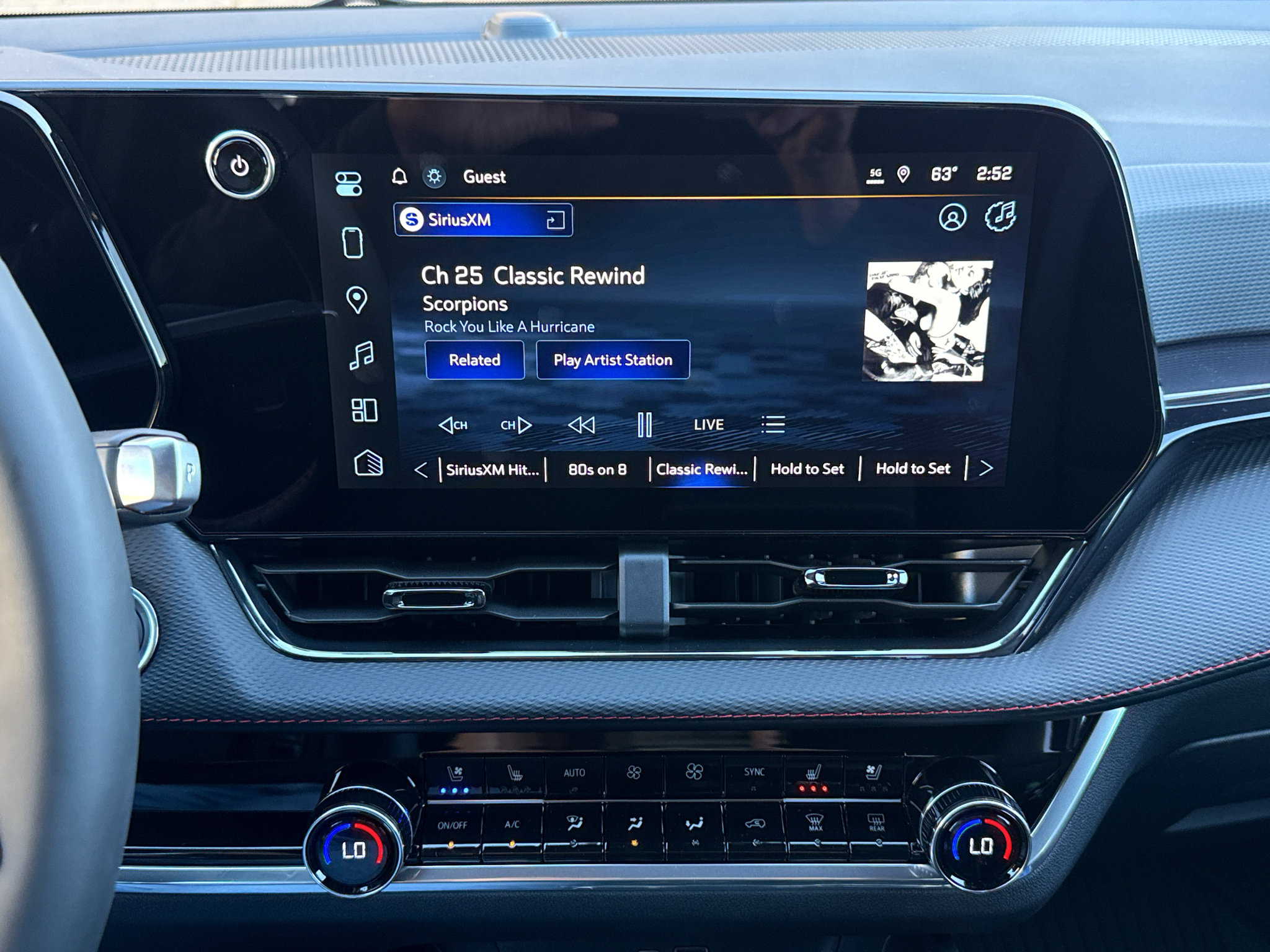 New 2027 Chevrolet Equinox RS w/ Safety and Technology Package AWD/4WD image 22