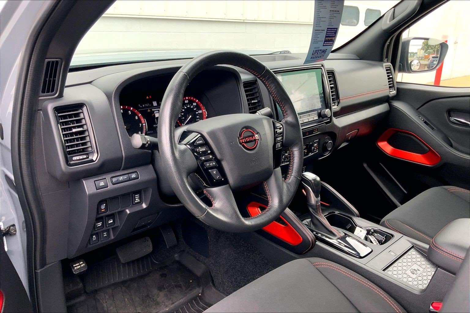 Used 2023 Nissan Frontier PRO-4X w/ Pro Convenience Package AWD/4WD image 18