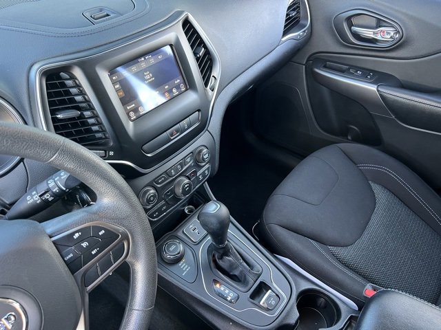 Used 2021 Jeep Cherokee Latitude image 19