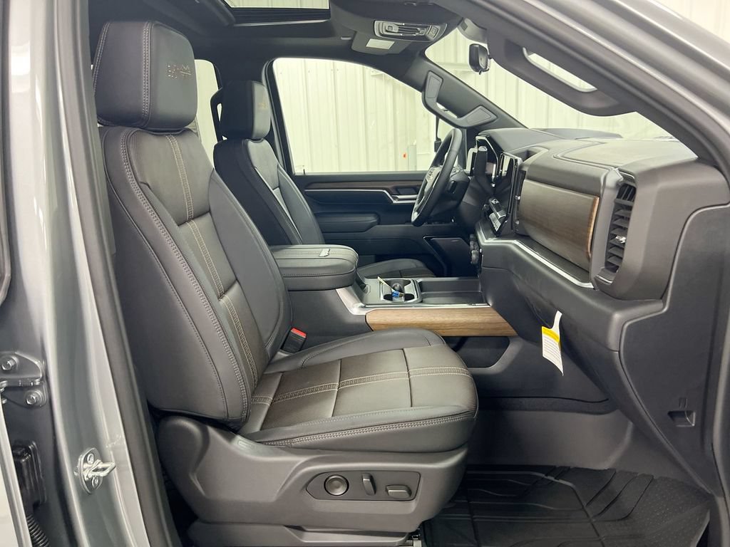 New 2026 Chevrolet Silverado 3500 High Country w/ High Country Premium Package AWD/4WD image 18