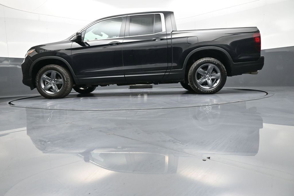 Certified 2023 Honda Ridgeline RTL image 32