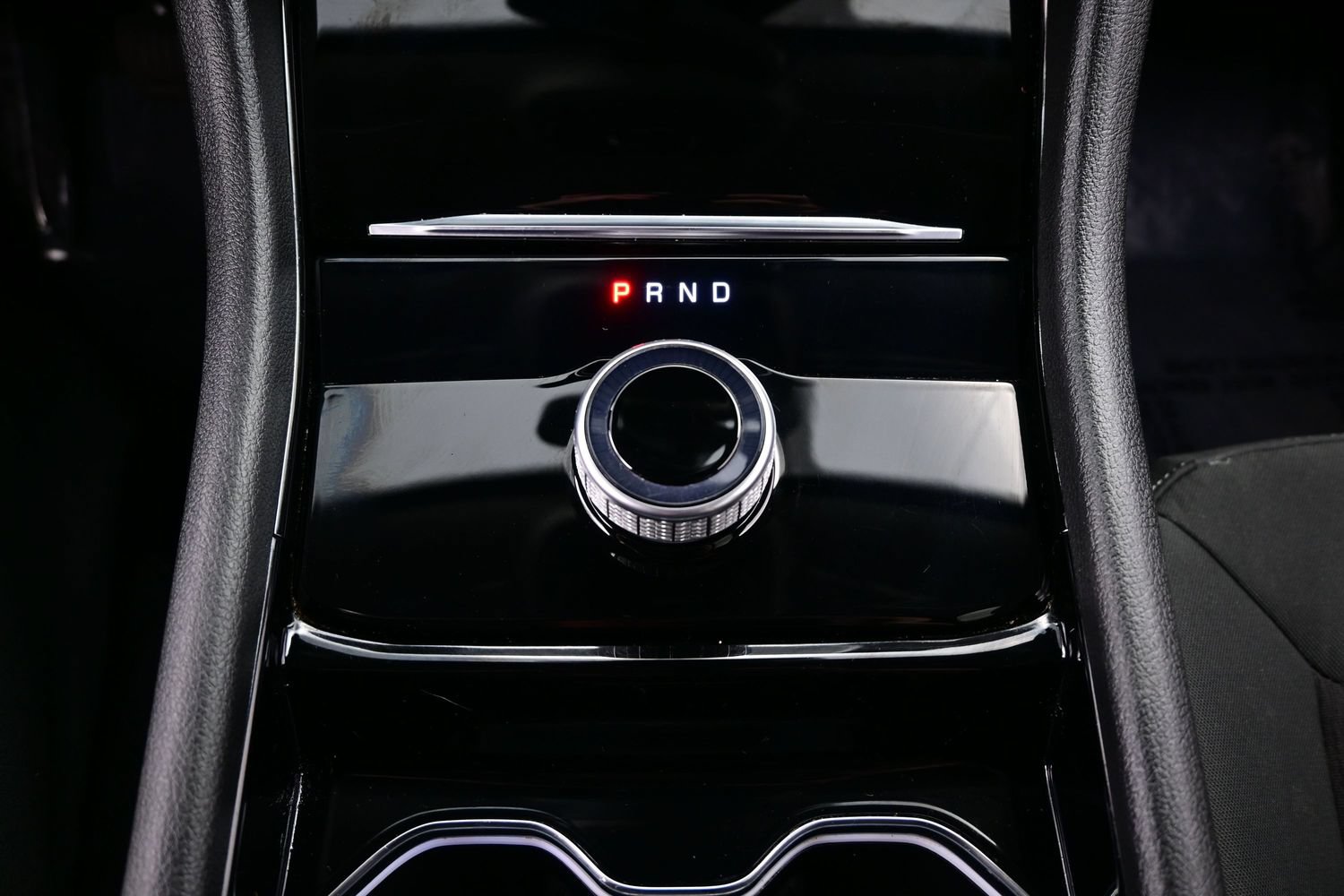 Used 2023 Jeep Grand Cherokee Laredo AWD/4WD image 22