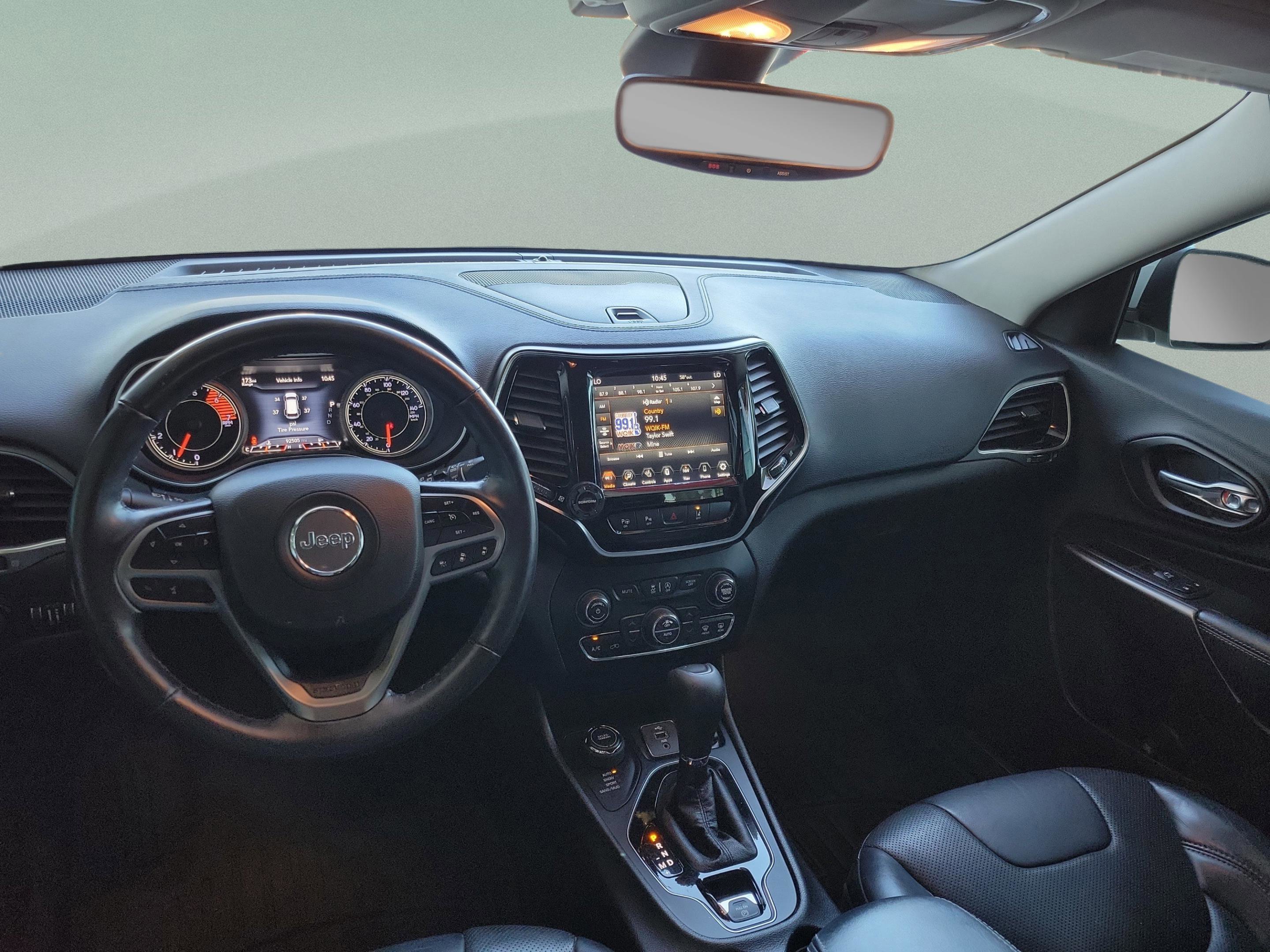 Used 2019 Jeep Cherokee Limited w/ Luxury Group image 19